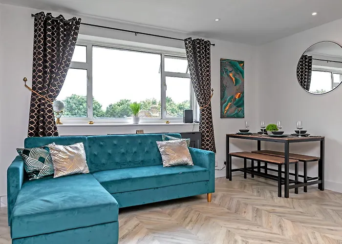 Supreme Luxury Apartment-Close To Airport-Free Parking