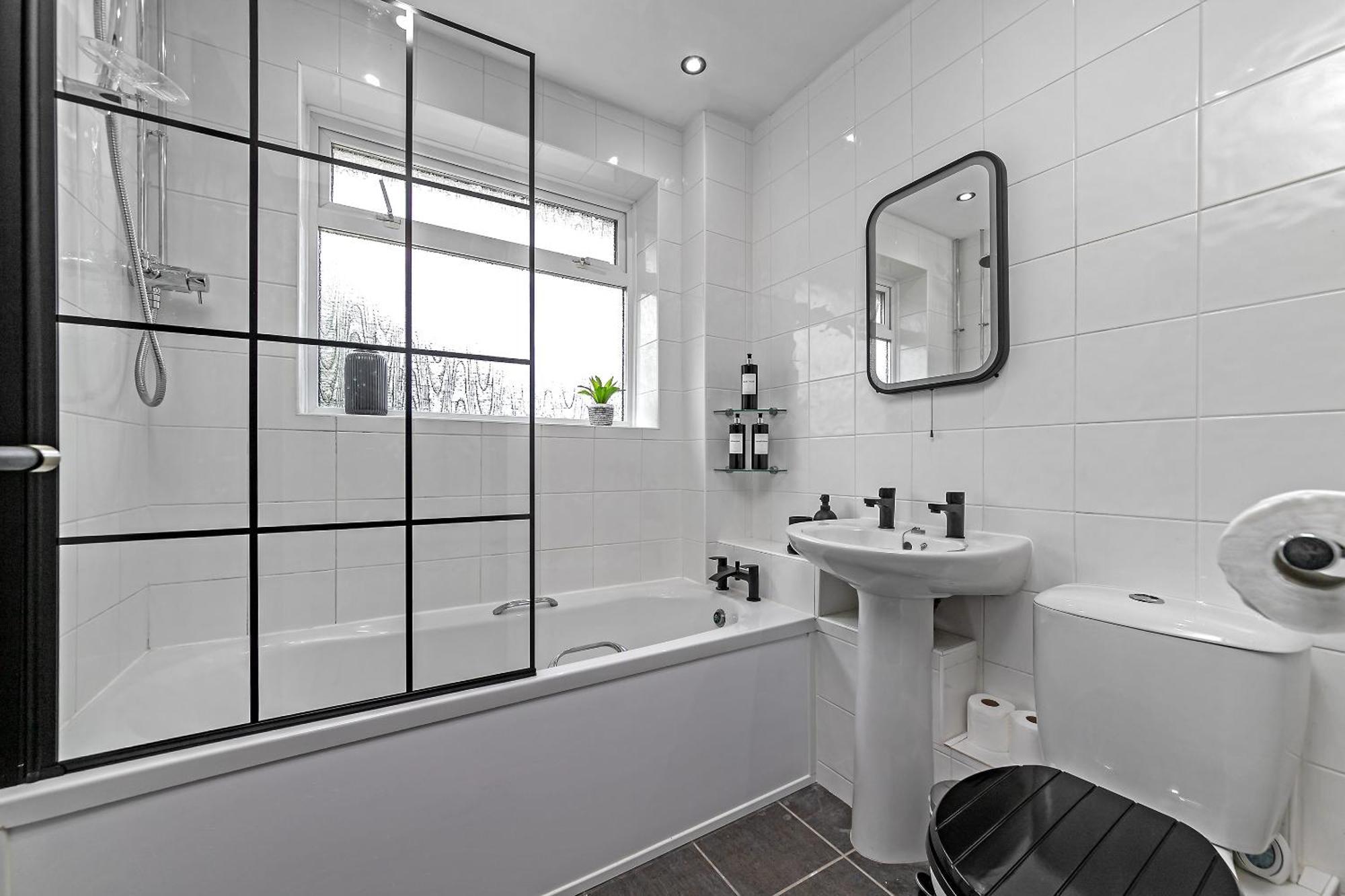 Supreme Luxury Apartment-close To Airport-free Parking Apartment Luton (Bedfordshire)